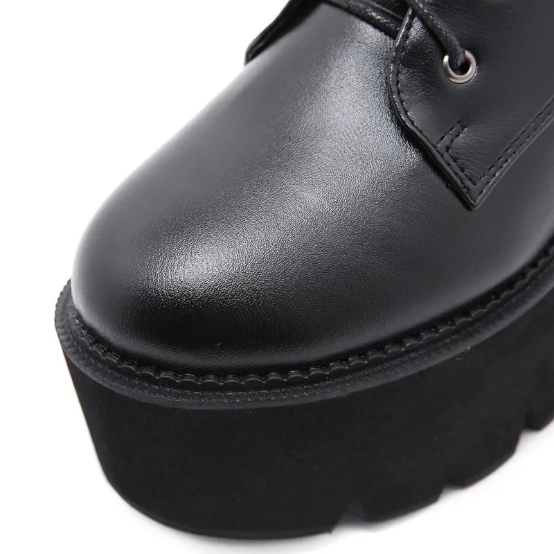 ZAPATOS GÓTICOS DE PIEL ECO EN NEGRO CON CADENA