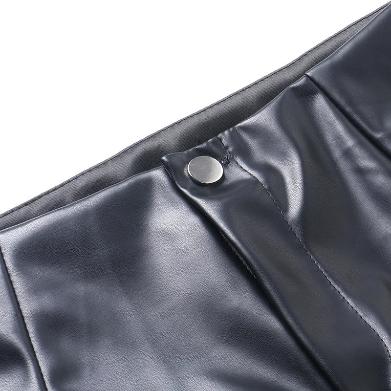 PANTALÓN GÓTICO FABRICADO EN PIEL ECOLÓGICA DE ESTILO URBANO