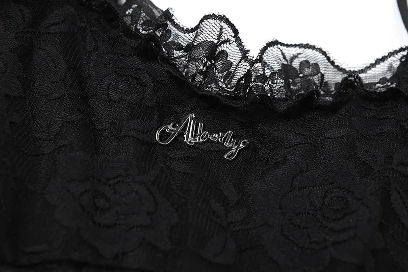 Vestido gótico de encaje oscuro