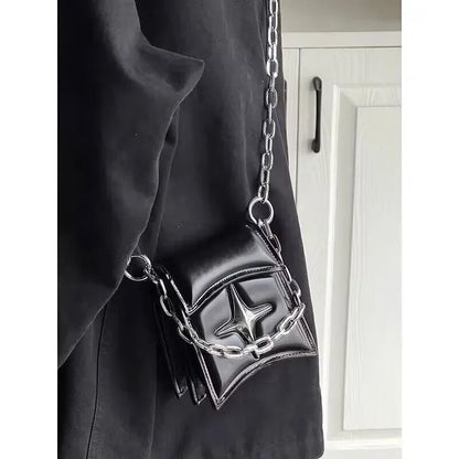 Bolso de cadena con cruz - negro